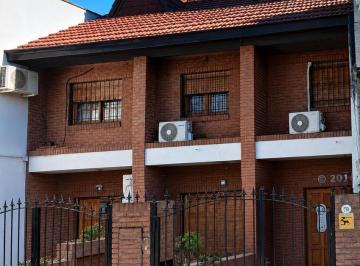Casa · 115m² · 4 Ambientes · Venta de Triplex 4 Ambientes - Zona Ramos Mejía - Apto Credito - Acepta Permuta