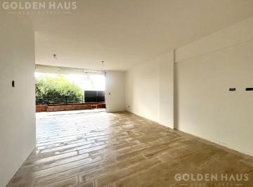Departamento · 103m² · 4 Ambientes · Piso de 4 Ambientes en Monte Castro con Balcón Terraza