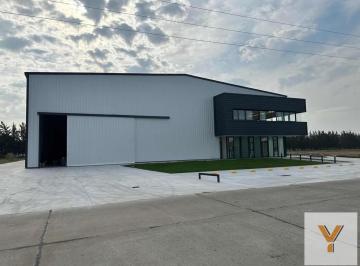 Depósito · 2300m² · 5 Ambientes · 7 Cocheras · Depósito en Alquiler - 4.000 m² - Berazategui