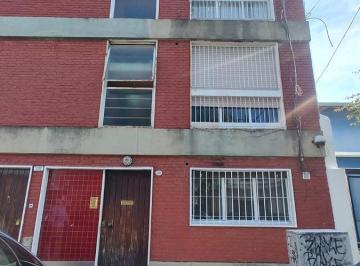Departamento · 38m² · 2 Ambientes · Venta - Dos Ambientes en Pb con Patio - Villa Luro