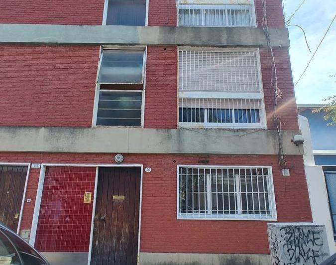 Venta - Dos Ambientes en Pb con Patio - Villa Luro