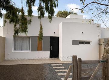 Casa · 62m² · 2 Ambientes · 1 Cochera · Casa en Venta - Calle 21 E/ 657 y 658