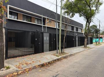 Casa · 100m² · 4 Ambientes · 1 Cochera · Casa Duplex Impecable en Victoria