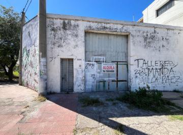 Local comercial de 3 ambientes, Córdoba · Local Galpón con Dos Oficinas en Alberdi