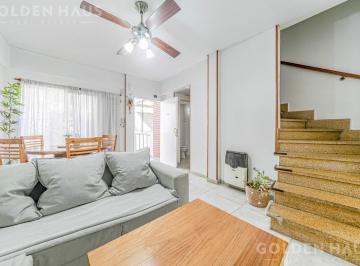 PH · 57m² · 3 Ambientes · 2 Cocheras · PH Tipo Casa en Venta de 3 Ambientes con Cochera y Baulera en Boedo - Apto Credito