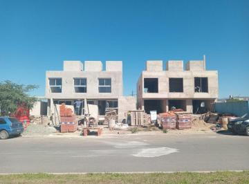Casa de 5 ambientes, Alta Gracia · Duplex – Alta Gracia – Barrio Tres Gracias – Usd 78.000