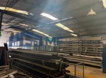 Bodega-Galpón · 900m² · Galpón en Munro