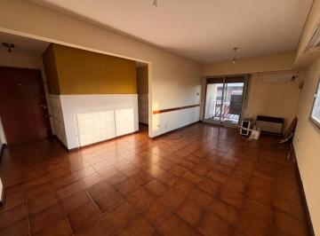 Departamento · 67m² · 3 Ambientes · Departamento de 3 Ambientes en Alquiler - San Martin