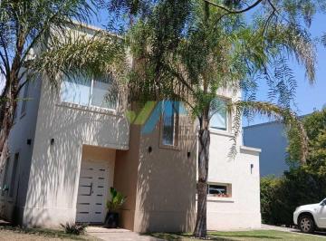 Casa · 150m² · 4 Ambientes · 1 Cochera · Casa en Alquiler en Pilar del Este, Pilar, G. B. a. Zona Norte