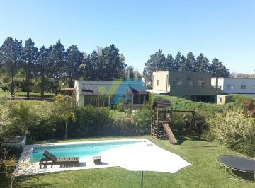 Casa · 150m² · 4 Ambientes · 1 Cochera · Casa en Alquiler en Pilar del Este, Pilar, G. B. a. Zona Norte