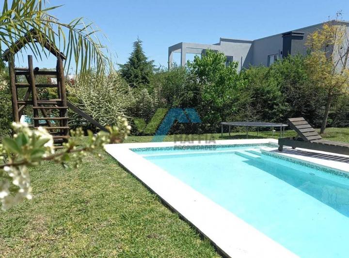 Casa · 150m² · 4 Ambientes · 1 Cochera