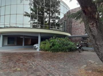 Oficina comercial · 437m² · 10 Cocheras · Edificio de Oficinas en Venta en Panamericana y Thames