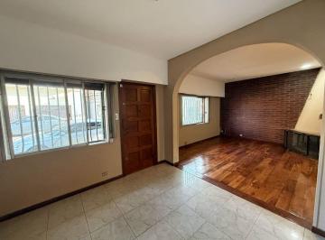 PH · 96m² · 3 Ambientes · PH 3 Amb Al Frente con Patio y Terraza. Apto Cred.
