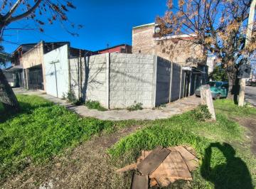 Casa de 2 ambientes, Lomas de Zamora · ¡Oportunidad de Inversión! Lote en Esquina con Local – Lomas de Zamora