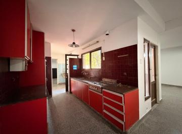 Casa · 3 Ambientes · 1 Cochera · Alquiler: Dos Dormitorio y Cochera!