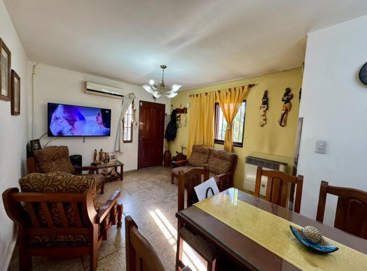 Casa · 159m² · 7 Ambientes · 2 Cocheras