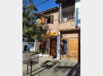 Casa · 65m² · 3 Ambientes · 1 Cochera · Duplex en Alquiler en Ramos Mejia