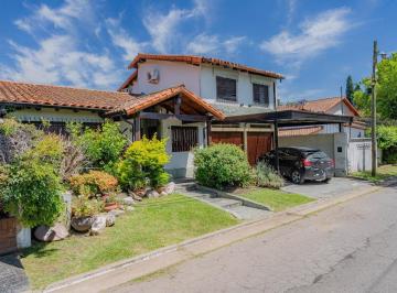 Casa · 230m² · 5 Ambientes · 4 Cocheras · Casa en Venta de 5 Ambientes en Ciudad Evita