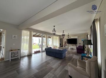Casa · 306m² · 5 Ambientes · 2 Cocheras · Casa en Venta Haras Santa Maria Barrio Los Robles 5 Ambientes Piscina