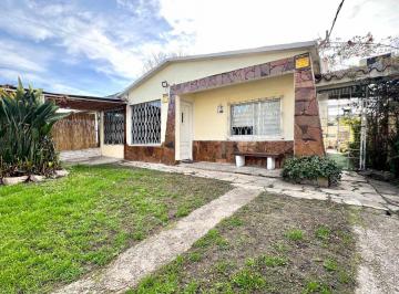 Casa · 172m² · 6 Ambientes · 1 Cochera · Venta Casa en Salinas Sur + Apartamento