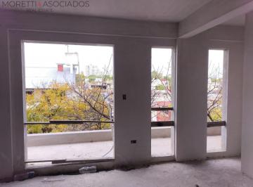 Departamento · 90m² · 3 Ambientes · Departamento en Venta de Pozo de 3 Ambientes en Flores