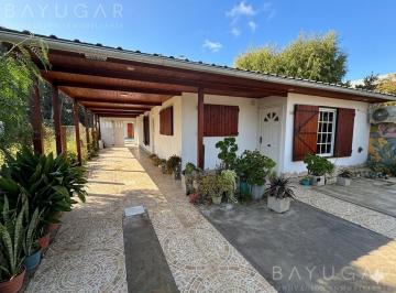 Casa · 143m² · 4 Ambientes · 1 Cochera · Venta Casa Barrio Millamapu - Bahía Blanca