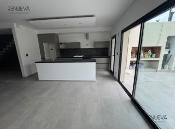 Casa · 180m² · 6 Ambientes · 2 Cocheras · Hermoso y Amplio Dúplex en Claros del Bosque a Estrenar!