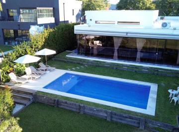 Casa · 255m² · 4 Ambientes · 6 Cocheras · Casa en Benavidez