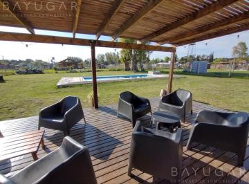 Casa · 160m² · 5 Ambientes · 3 Cocheras · Venta Casa - Parque Robles 1 - Exaltación de La Cruz - Amplio Parque