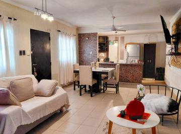 Casa de 4 ambientes, Santo Tomé · Moderna Casa de 3 Dorm. en Santo Tomé