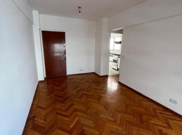 Departamento · 65m² · 3 Ambientes · Alquiler Departamento de 3 Ambientes - Flores