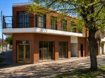 Local comercial de 1 ambiente, Almirante Brown · 2 Locales en Alquiler