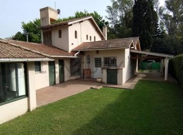 Quinta vacacional · 130m² · 5 Ambientes · 3 Cocheras · Venta Casa Quinta 5 Ambientes - Quincho - Pileta - Parque - Barrio Cerrado - Carlos Spegazzini