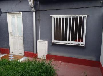 PH · 42m² · 3 Ambientes · PH Departamento Tipo Casa 3 Ambientes con Patio Lanus Este