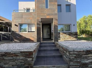 Casa de 1 ambiente, Ciudad de Mendoza · Casa en Alquiler Barrio Privado Dalvian
