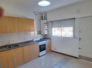 PH · 45m² · 2 Ambientes · PH de Dos Ambientes con Patio y Terraza en Alquiler en Sarandí