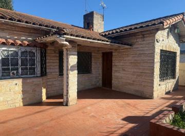 Casa en Venta de 5 ambientes Juan María Gutiérrez · Excelente Propiedad en Venta en Juan Maria Gutierrez