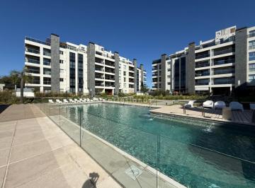 Departamento · 70m² · 4 Ambientes · 1 Cochera · Mediland Village. Alquiler. 2 Dorm.. Principal en Suite. con Cochera