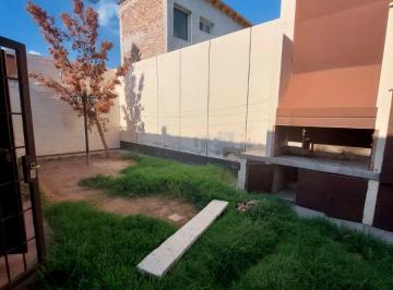 Casa de 1 ambiente, Ciudad de Mendoza · Casa en Alquiler Calle Rioja y Moron