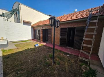 Casa de 1 ambiente, Ciudad de Mendoza · Casa en Alquiler Calle Rioja y Moron