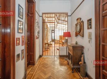 palier de ingreso · Venta Semipiso 5 Amb. Almagro con 2 Patios y Balcon Apto Credito
