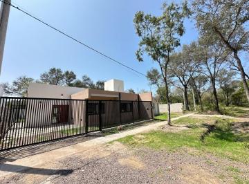 Casa · 85m² · 3 Ambientes · 1 Cochera · Casas - Casa - Otras Zonas, Resistencia