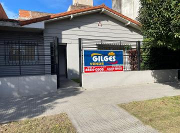Casa · 85m² · 3 Ambientes · Casa 3 Amb con Patio en Ramos Mejia
