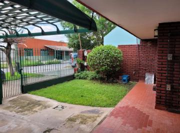 Casa · 190m² · 6 Ambientes · 2 Cocheras · Venta Casa 6 Ambientes en Lomas de Zamora