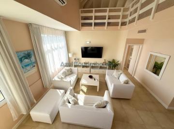 Departamento · 200m² · 5 Ambientes · 1 Cochera · Duplex en Venta en Carilo - Sul Mare - Ref 2034