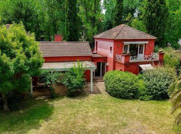 Casa · 220m² · 6 Ambientes · Venta Casa en Club de Campo La Tradicion Country