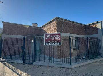 Casa · 87m² · 3 Ambientes · 1 Cochera · Casa en Lote Propio con Parrilla en Haedo