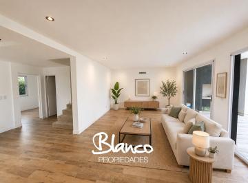 Casa · 180m² · 5 Ambientes · 1 Cochera · Casa en Venta en Pilar del Este, Barrio Santa Emilia, Pilar, G. B. a. Zona Norte