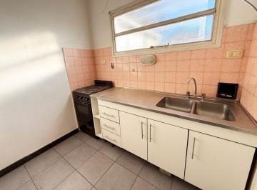 Departamento de 2 ambientes, Tres de Febrero · Departamento de 2 Ambientes con Terraza, en Ciudadela