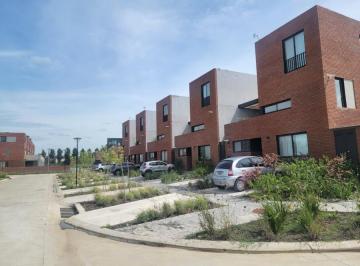 Casa · 105m² · 4 Ambientes · 2 Cocheras · Casa de Santa Ana Joven - 3 Amb - Oportunidad - Villanueva